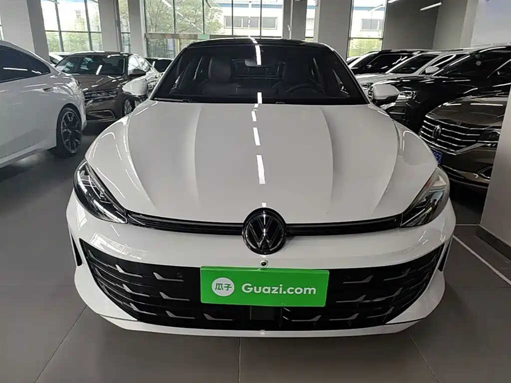 Volkswagen Lamando 2026 L 300TSI