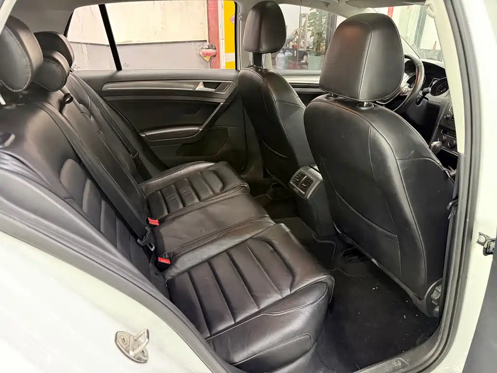 Volkswagen Golf — миниатюра 8