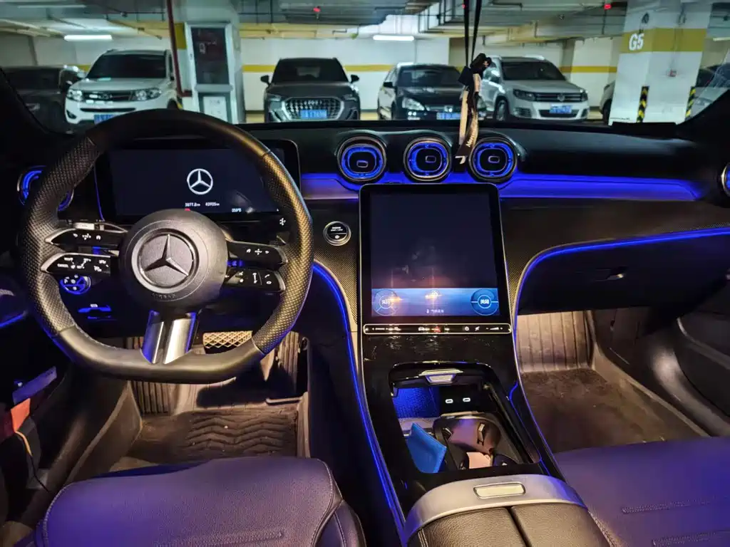 Mercedes-Benz C-Class — миниатюра 8