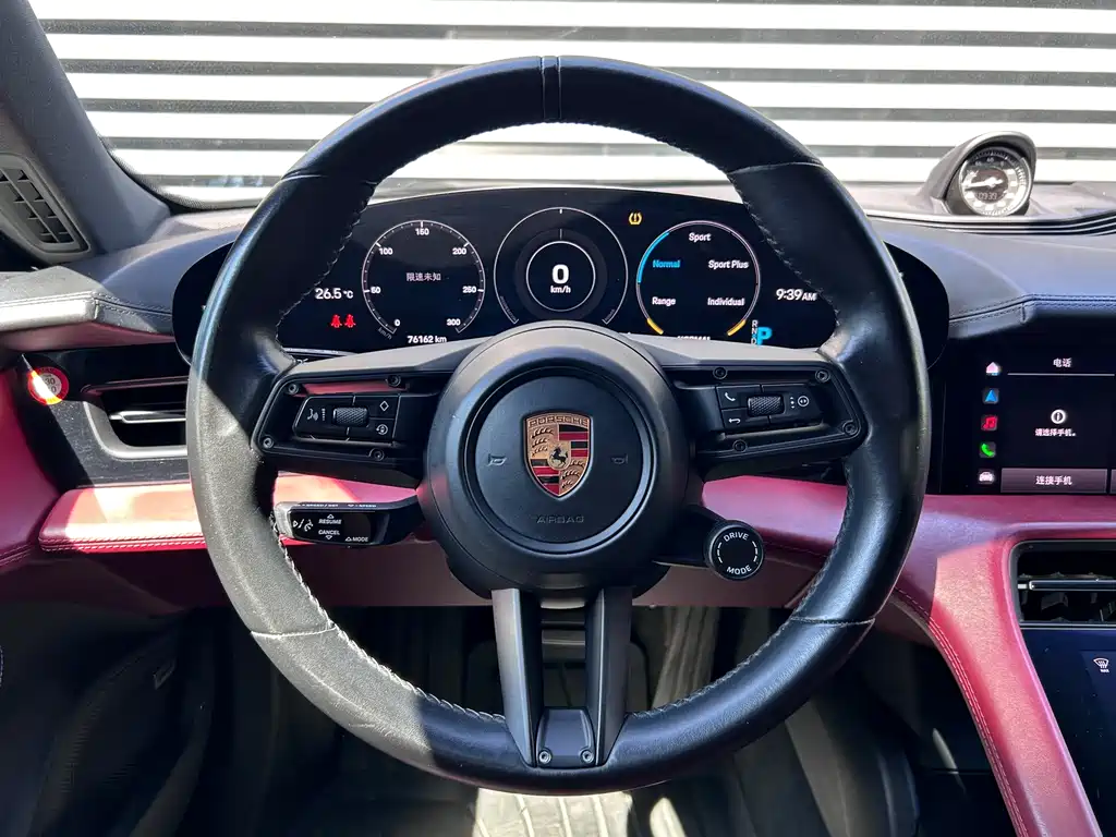 Porsche Taycan — миниатюра 13