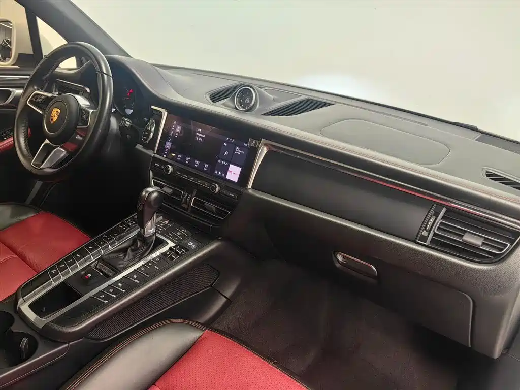 Porsche Macan — миниатюра 10