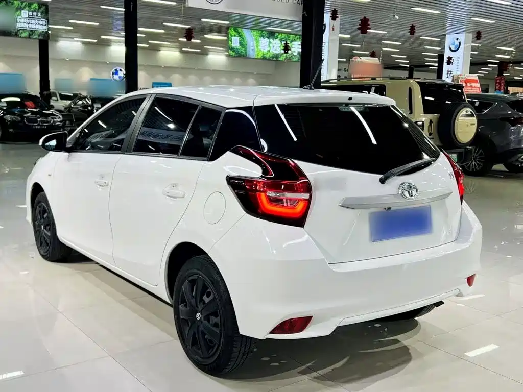Toyota Vios FS — миниатюра 5