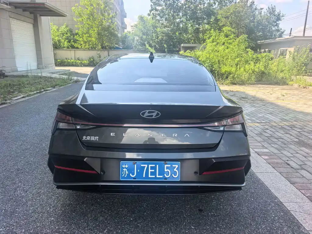 Hyundai Elantra — миниатюра 4