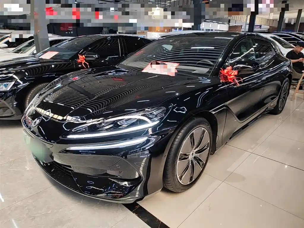 Denza Denza Z9GT 2025