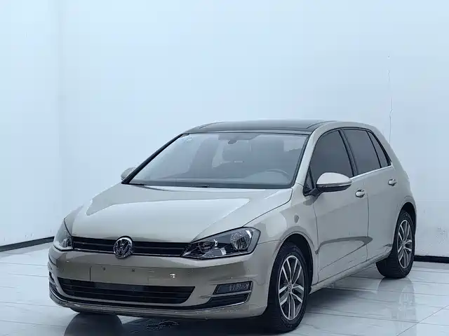 VOLKSWAGEN GOLF 2017
