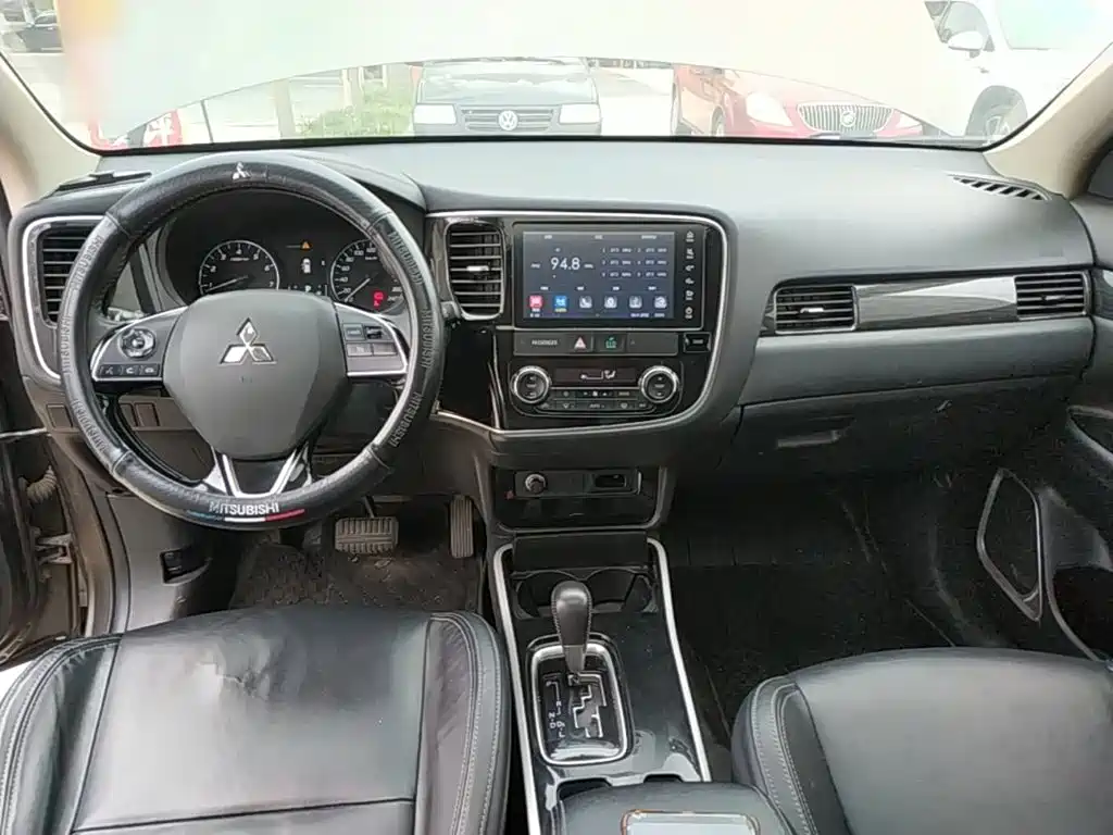 Mitsubishi Outlander 2019 2.0L Enjoy 5 мест V