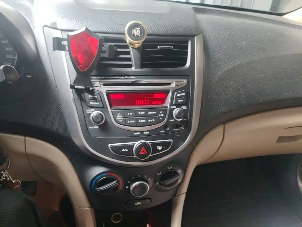 Hyundai Verna — миниатюра 9