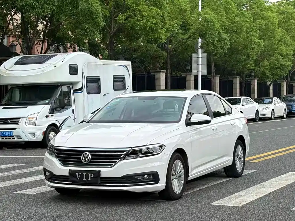 Купить Volkswagen Lavida