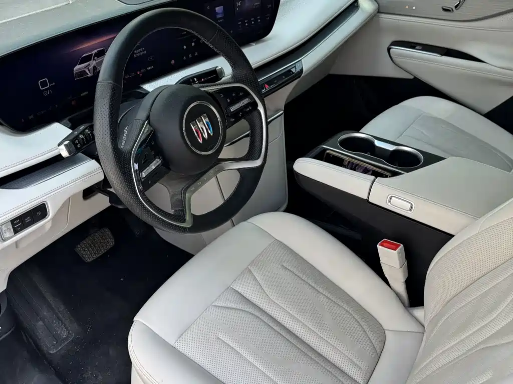 Buick GL8 Hybrid — миниатюра 4