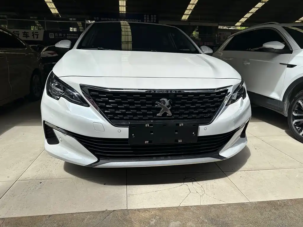 PEUGEOT 408