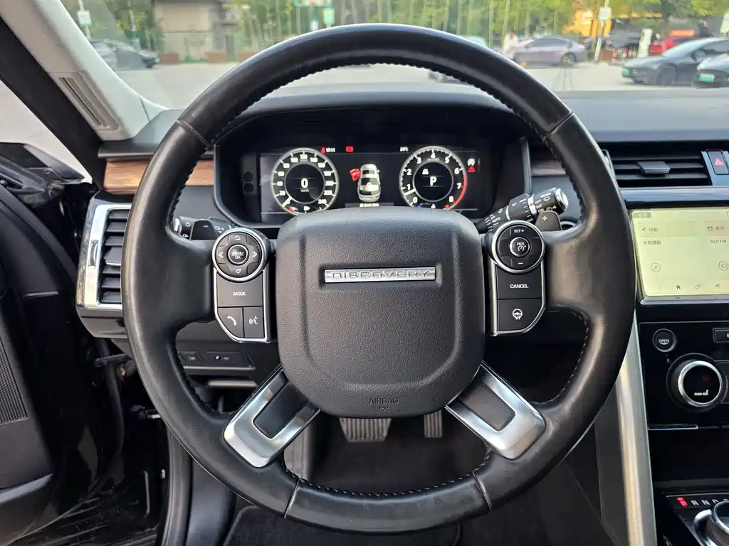 Land Rover Discovery — миниатюра 12