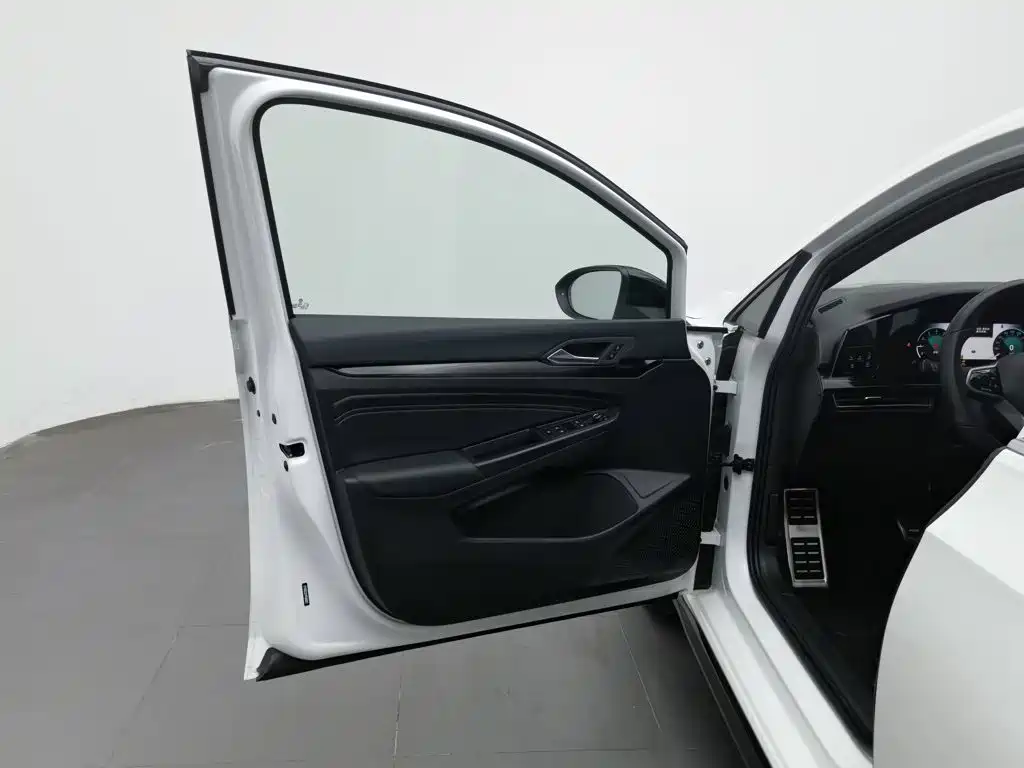 Volkswagen Golf — миниатюра 8