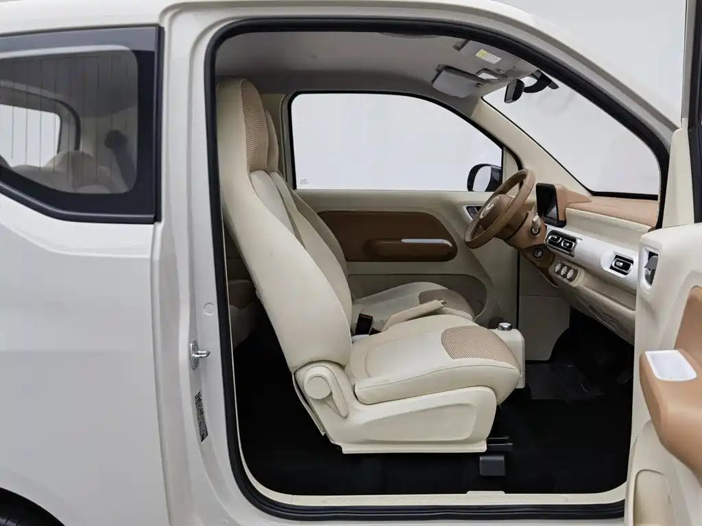 Wuling MINIEV — миниатюра 23