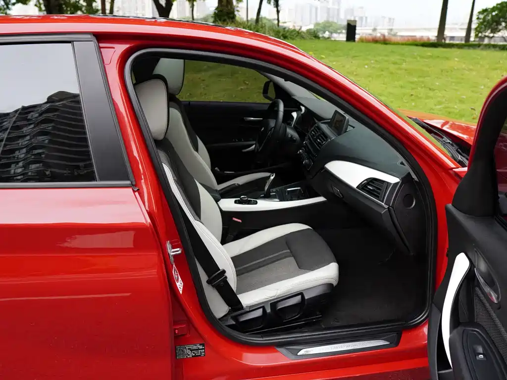 BMW 1 Series (Import) — миниатюра 14
