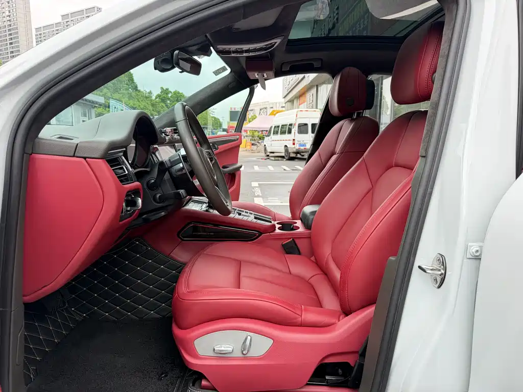 Porsche Macan — миниатюра 14