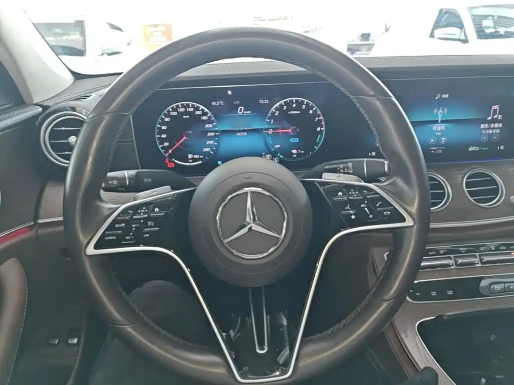 Mercedes-Benz E-Class New Energy — миниатюра 11