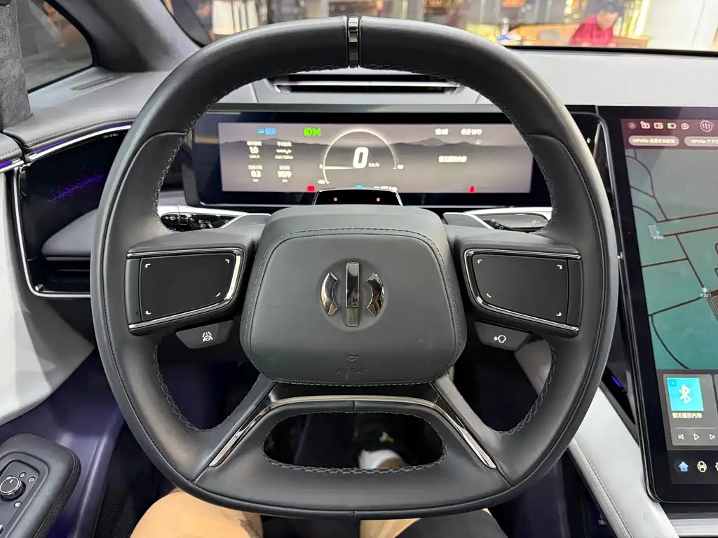HiPhi HiPhi X — миниатюра 10