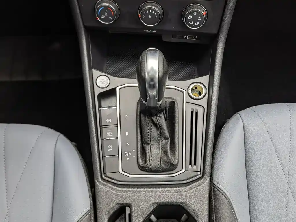 Volkswagen Lavida — миниатюра 13