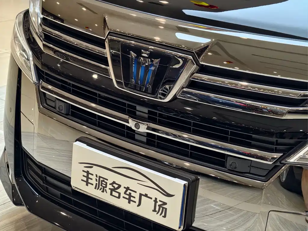 Toyota Vellfire — миниатюра 23