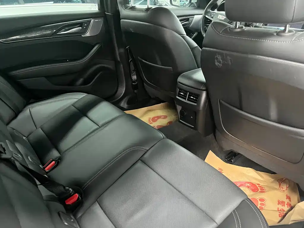Cadillac CT5 — миниатюра 6