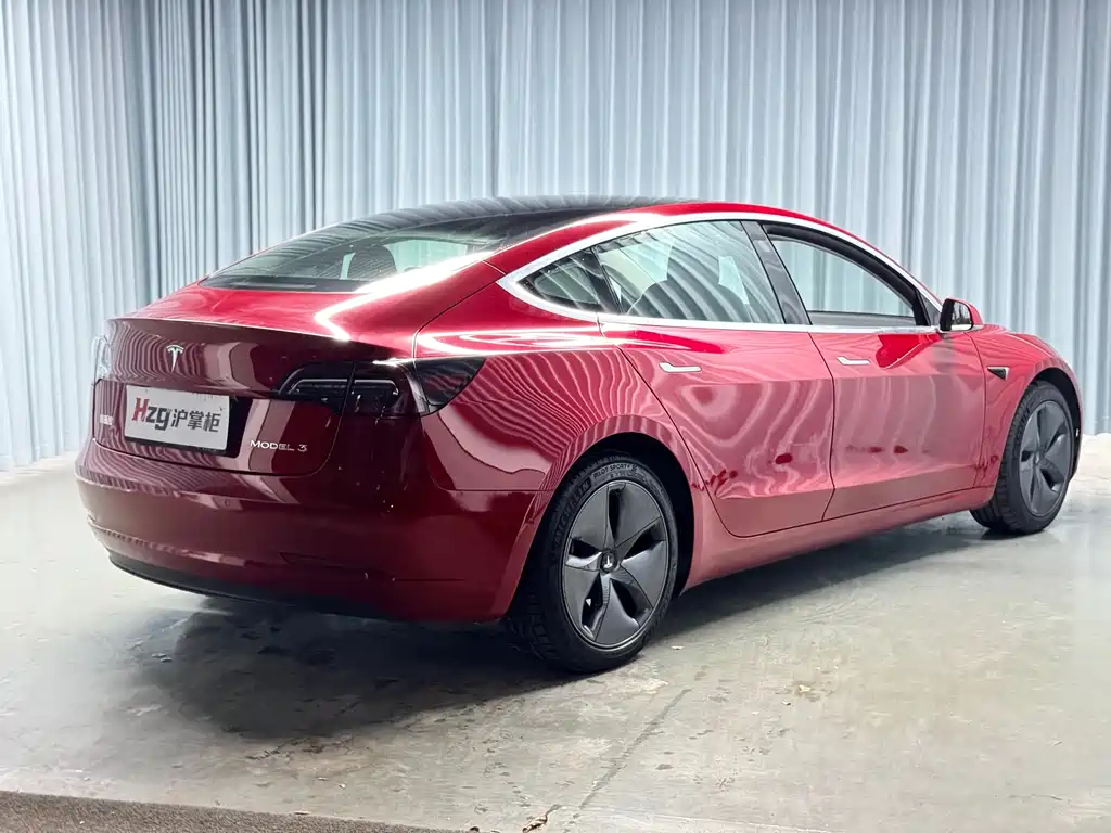Tesla Model 3 — миниатюра 9