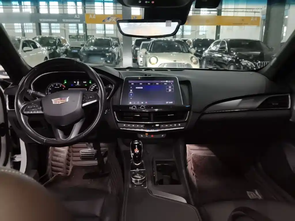 Cadillac CT5 — миниатюра 10