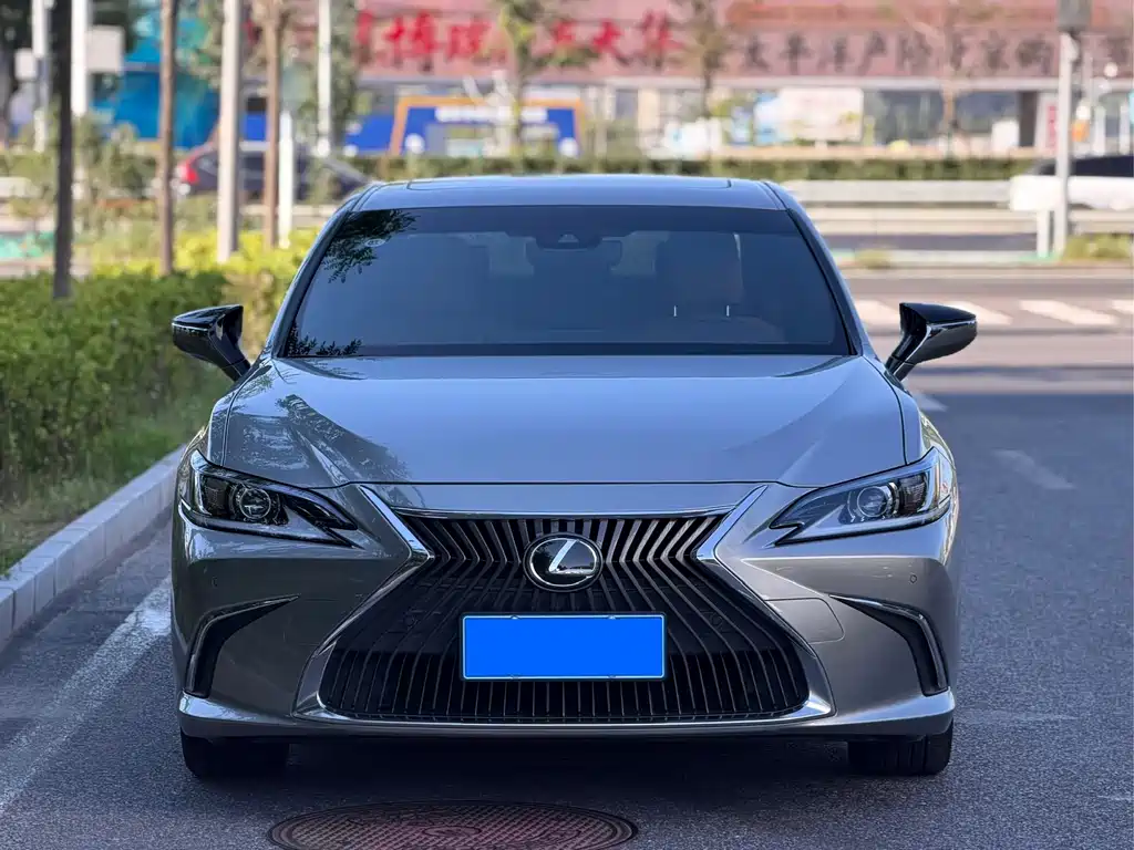 Lexus ES — миниатюра 2