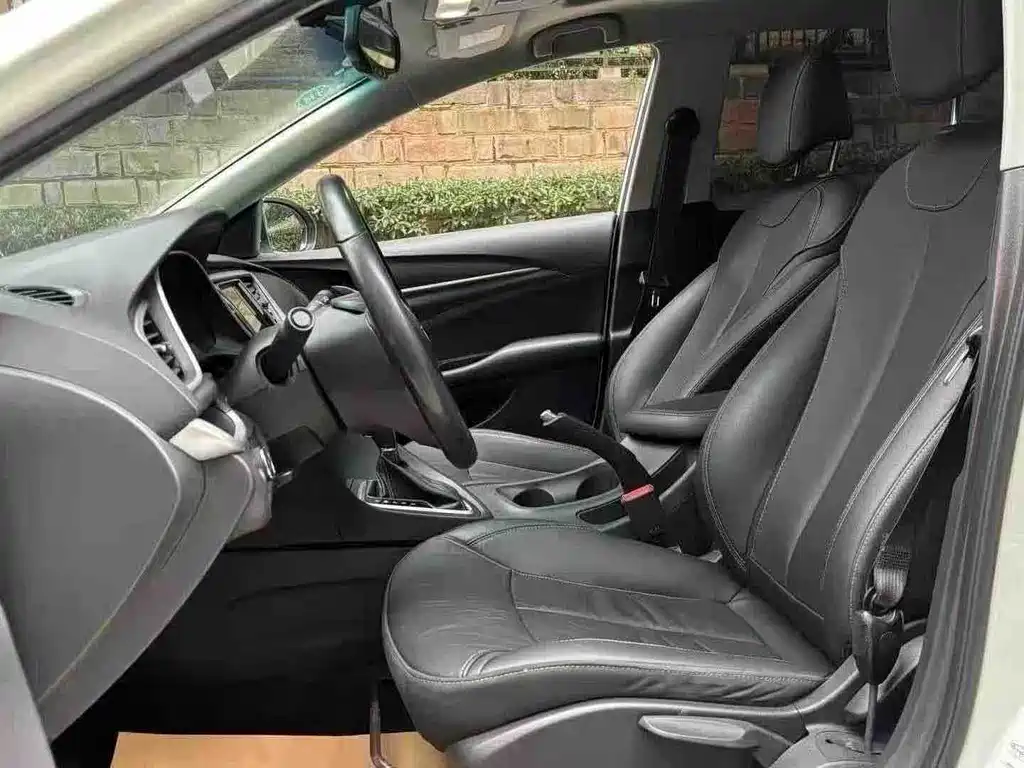 Buick Excelle — миниатюра 7
