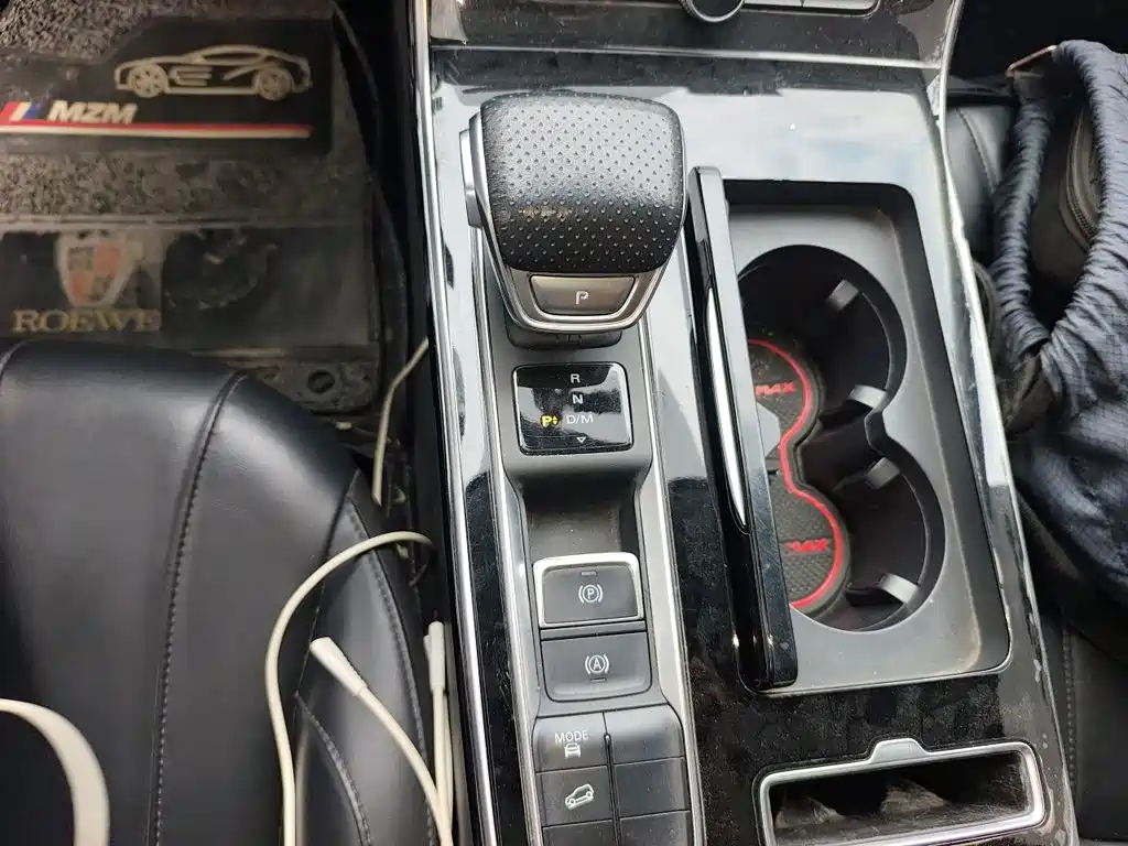 Roewe RX5 MAX — миниатюра 10