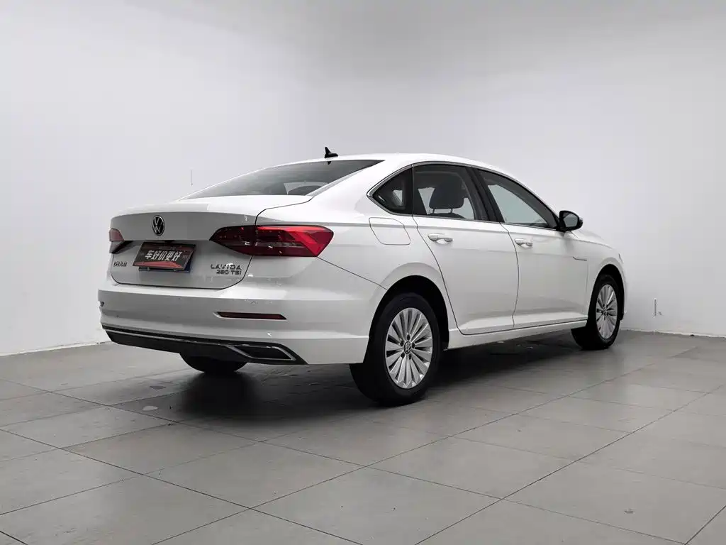 Volkswagen Lavida — миниатюра 2