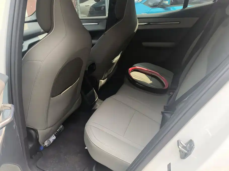Volvo EX30 — миниатюра 11