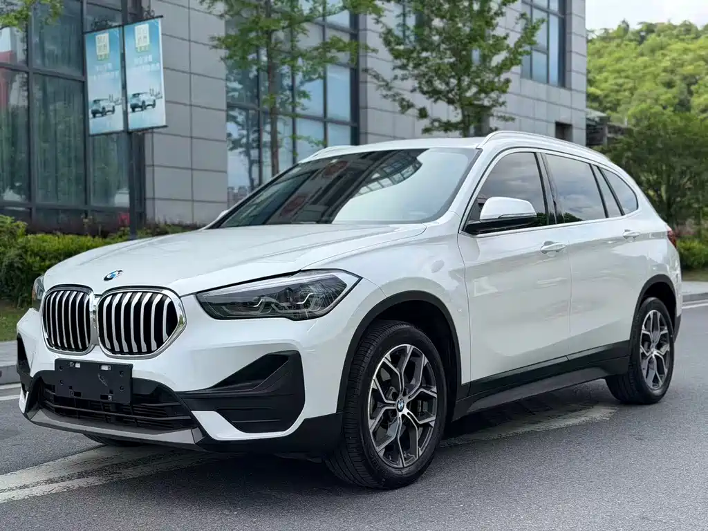 Купить BMW X1