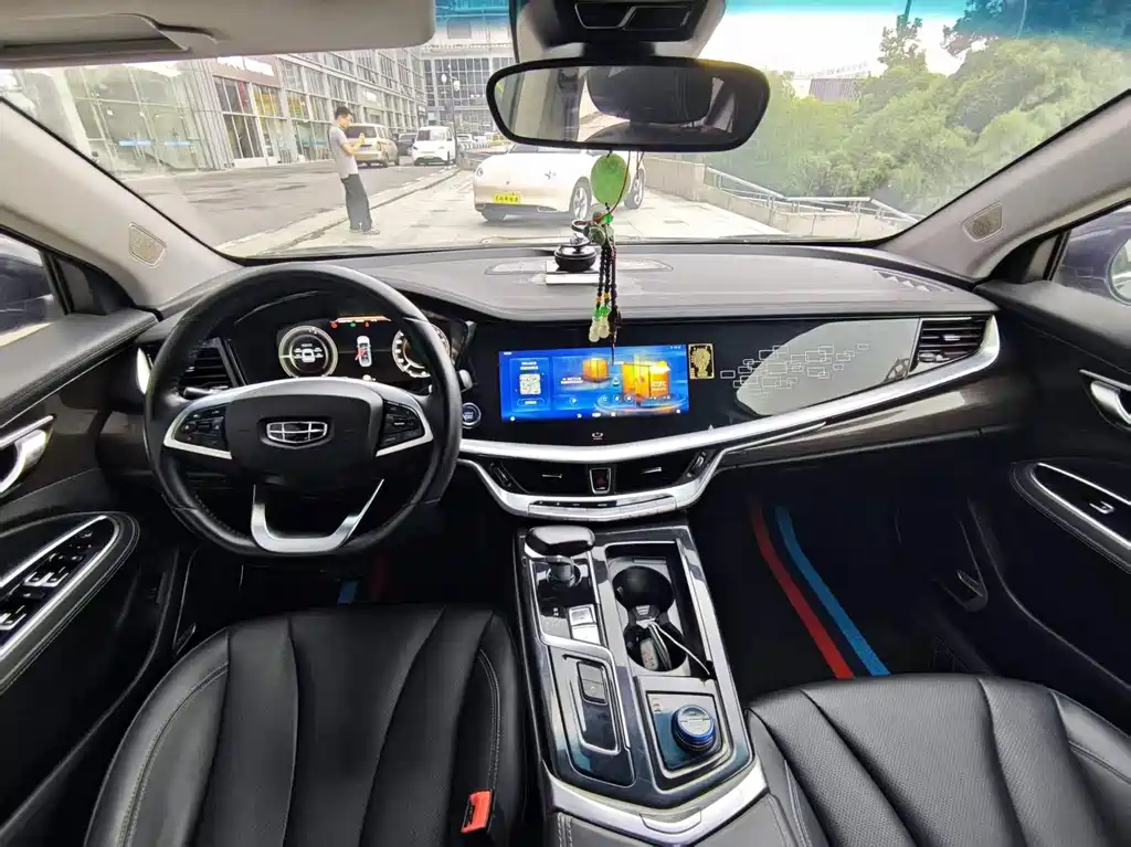 Geely Borui Hybrid — миниатюра 8