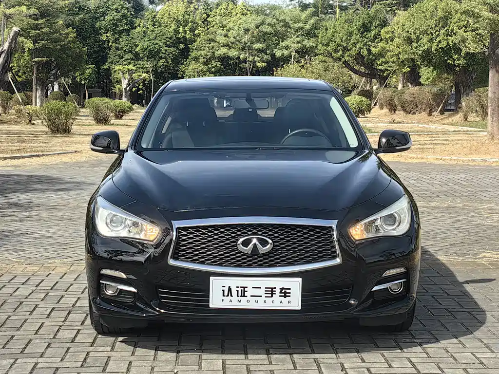 INFINITI Q50L