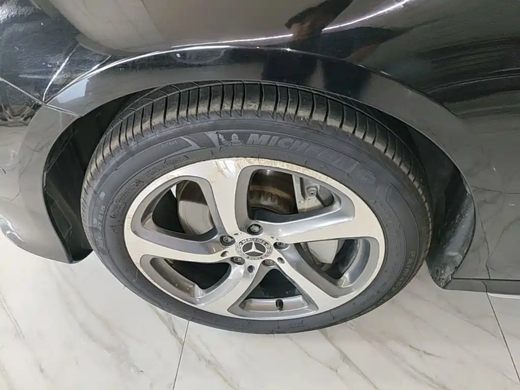 Mercedes-Benz E-Class — миниатюра 23