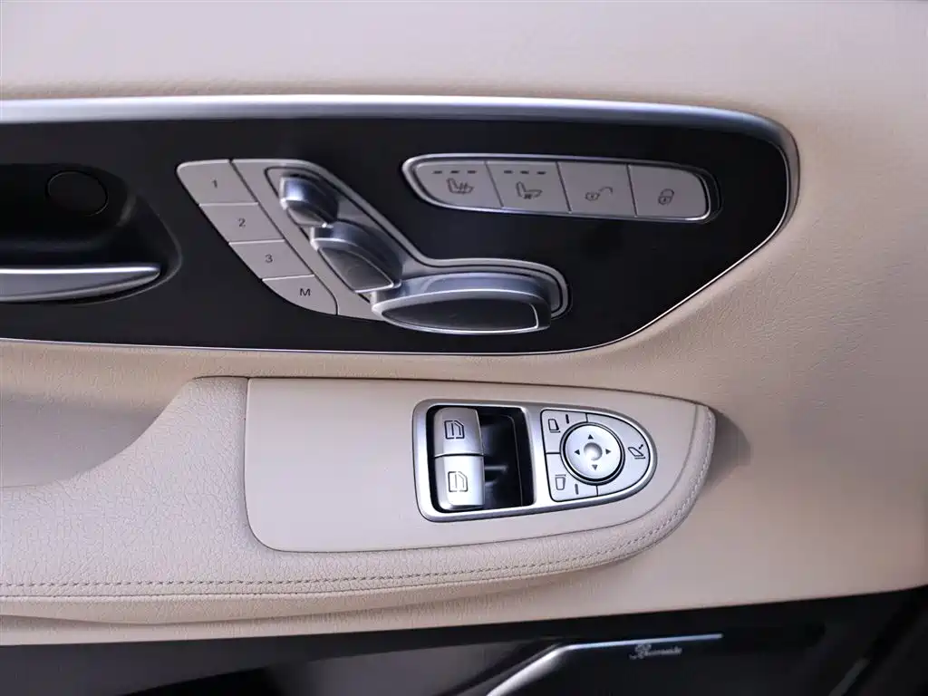 MERCEDES-BENZ V CLASS