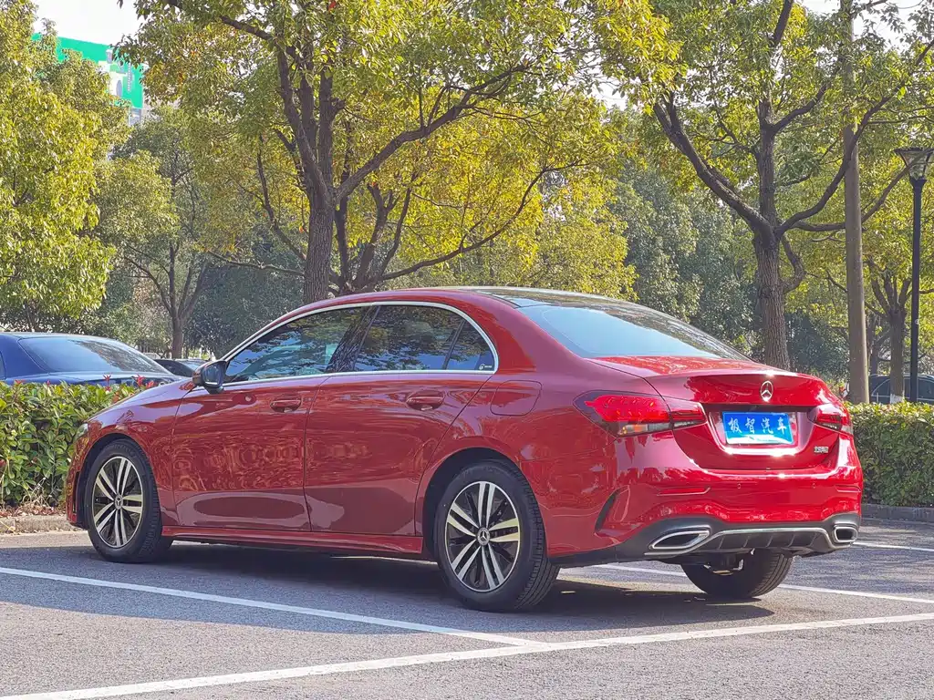 Mercedes-Benz A-Class — миниатюра 7