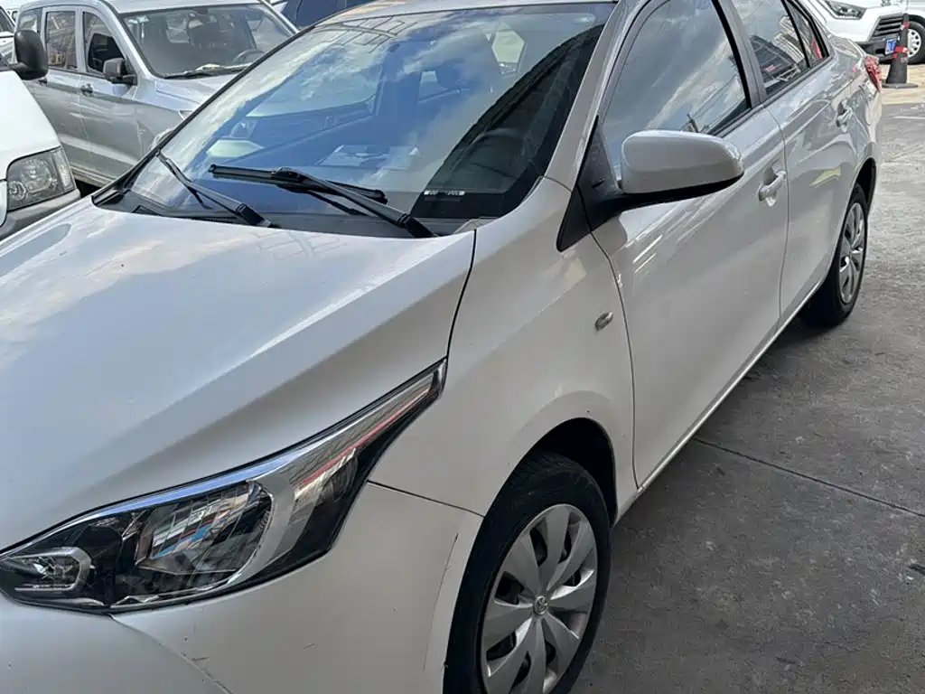 Toyota Yaris L — миниатюра 24