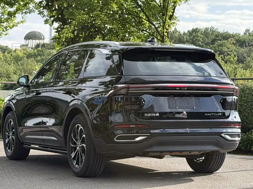 Lincoln Nautilus 2023 2.0T Premium