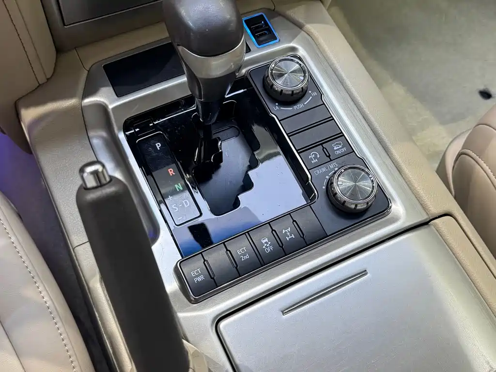 Toyota Land Cruiser — миниатюра 9