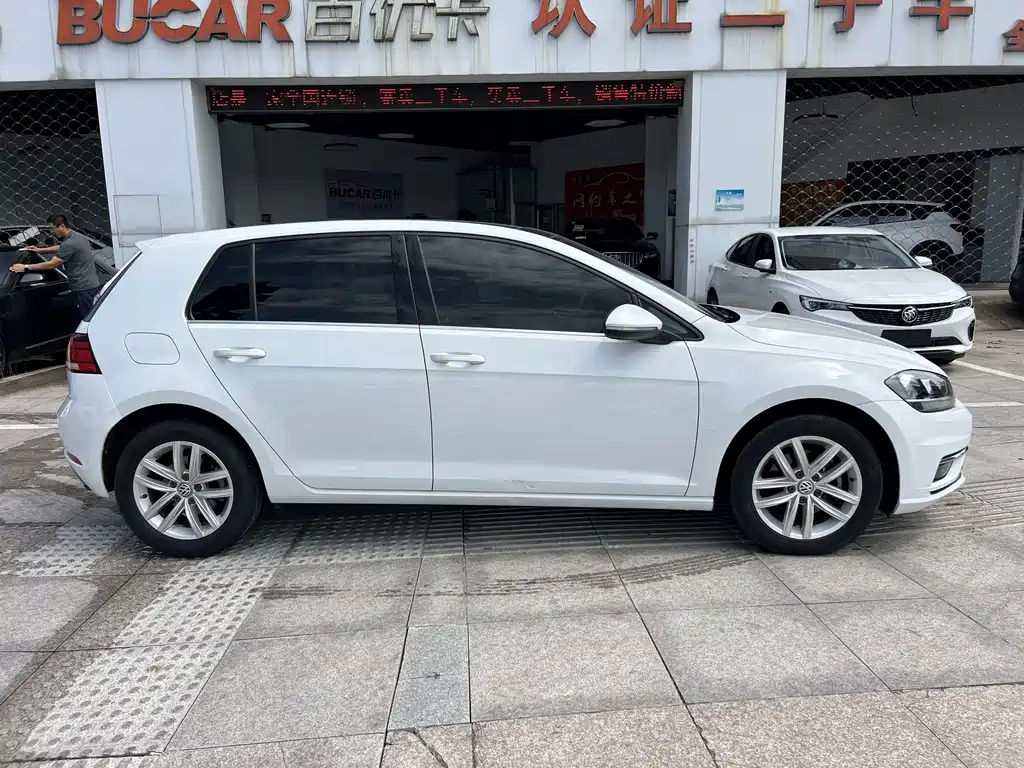 Volkswagen Golf — миниатюра 3