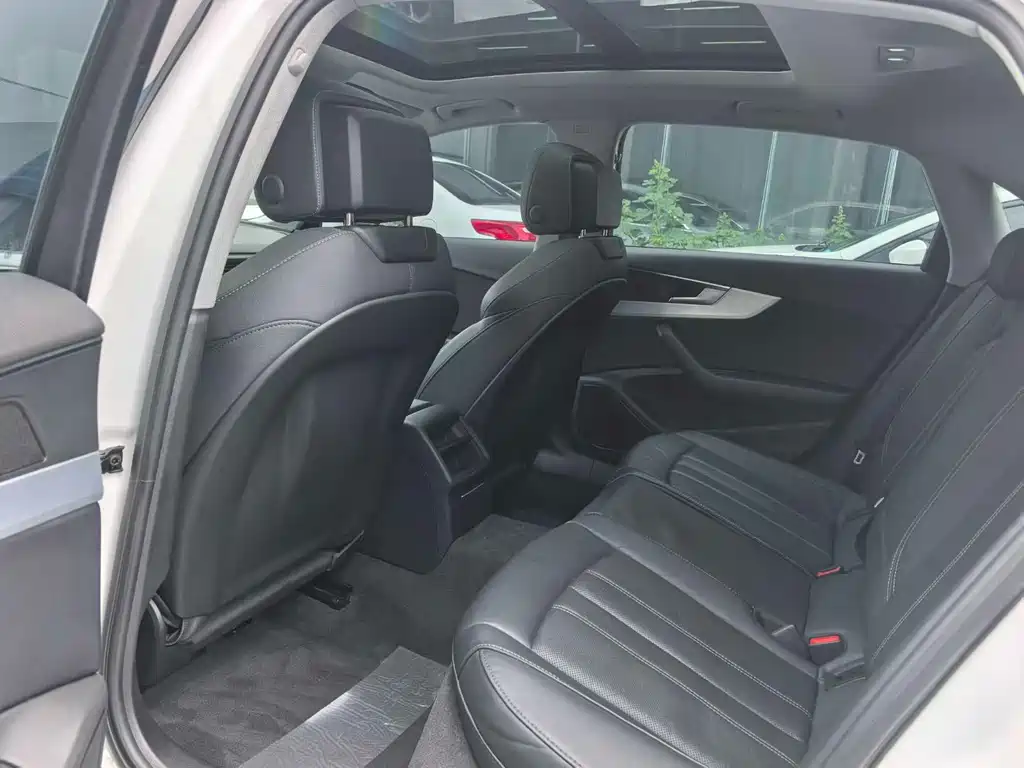Audi A4L 2020 40 TFSI Fashion