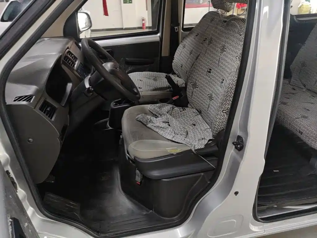 Wuling Rongguang S — миниатюра 15