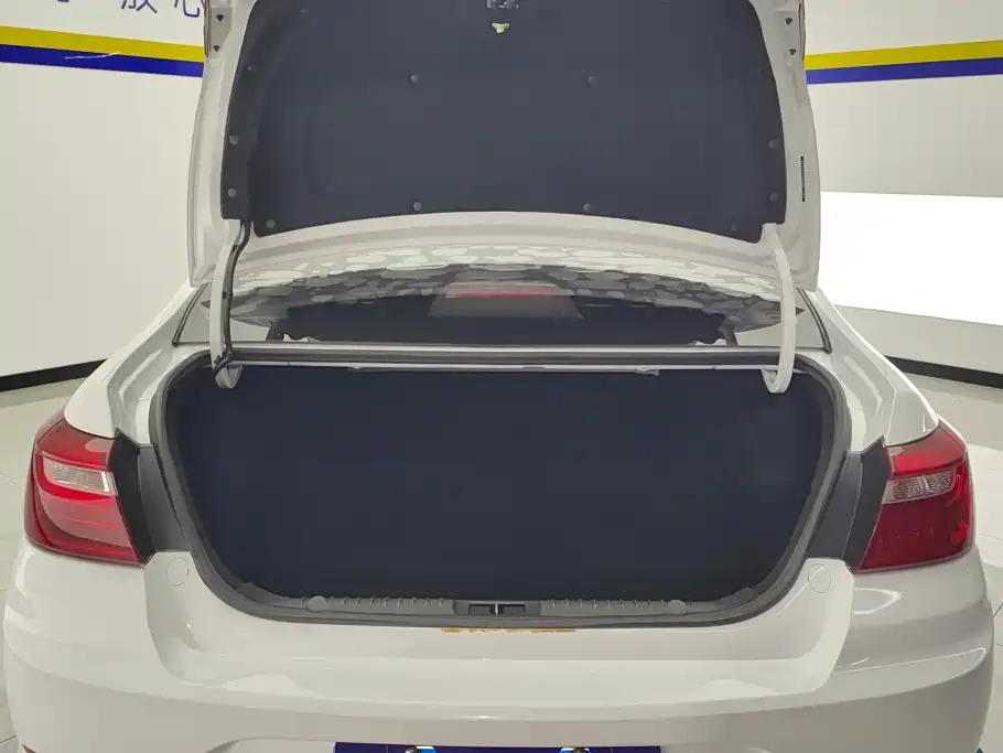Geely Vision — миниатюра 4