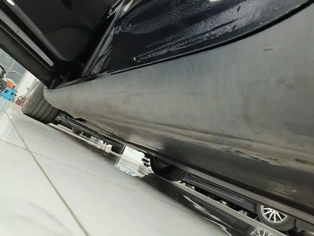 Tesla Model Y — миниатюра 22
