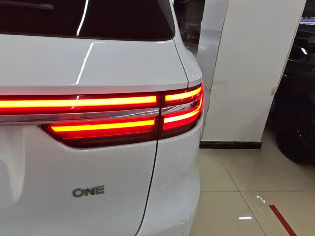 Li Auto Li ONE — миниатюра 8