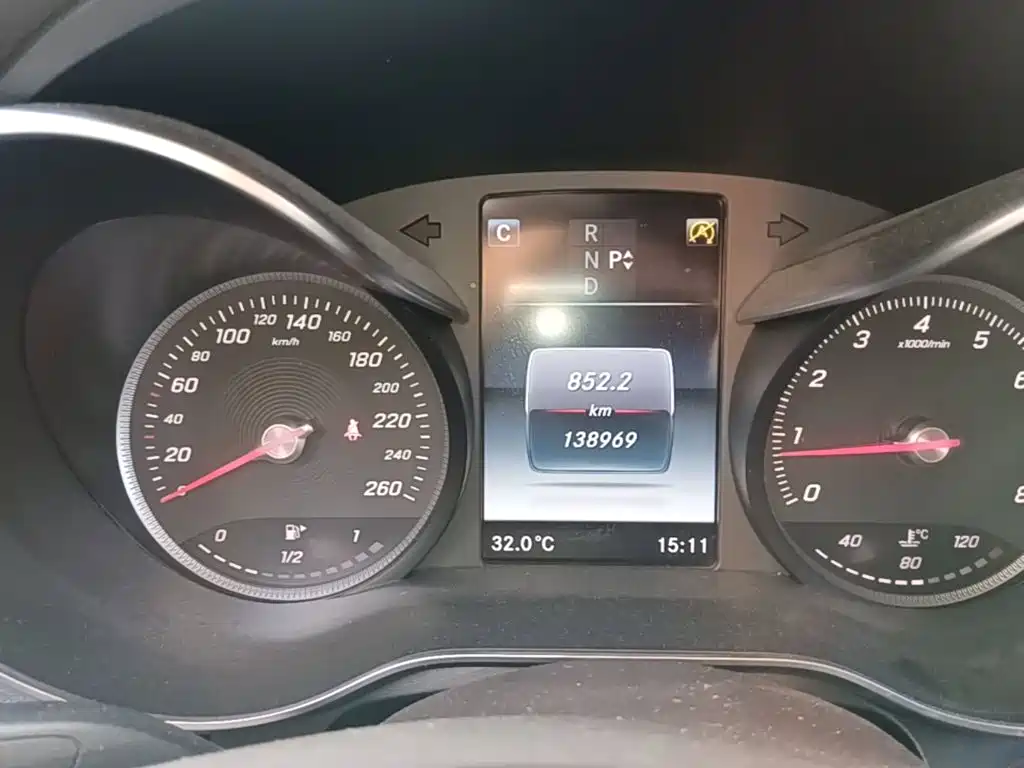 Mercedes-Benz GLC — миниатюра 12