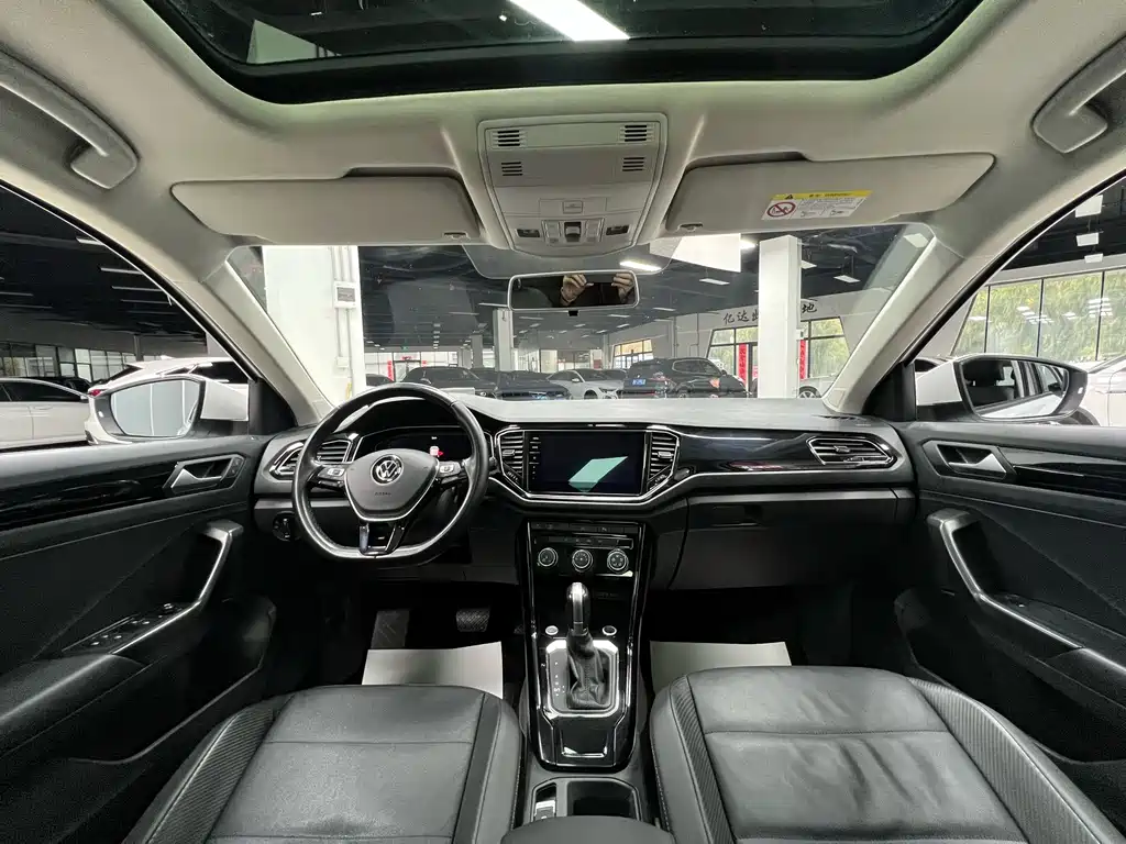 Volkswagen T-Roc — миниатюра 18