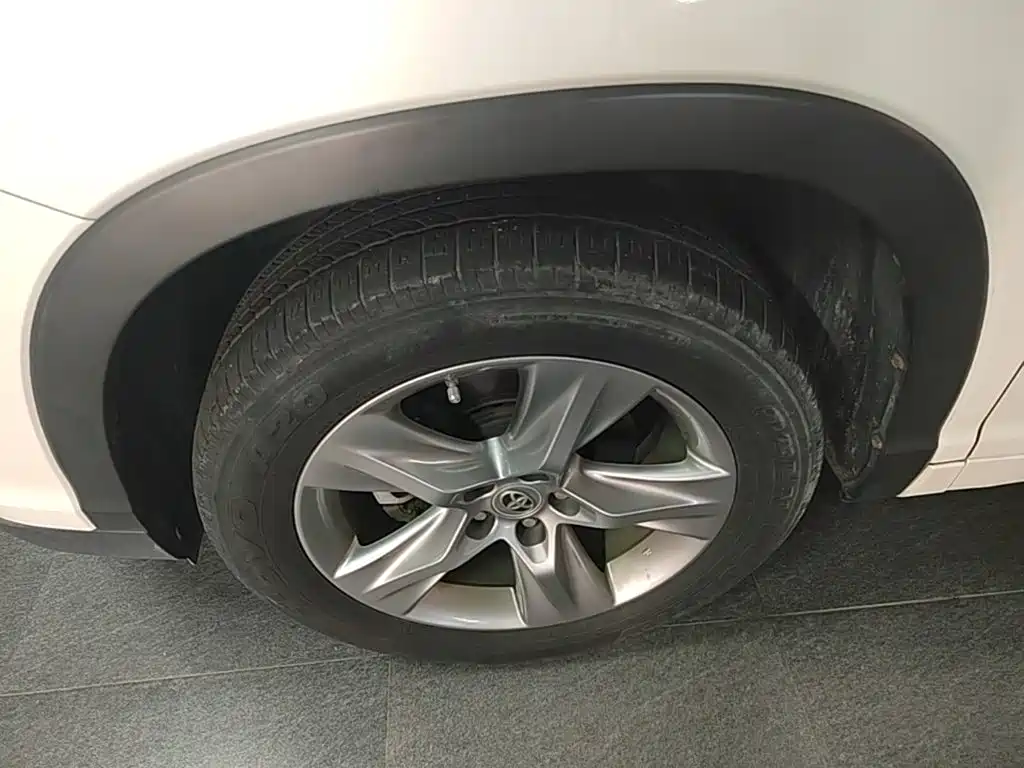 Toyota Highlander — миниатюра 23
