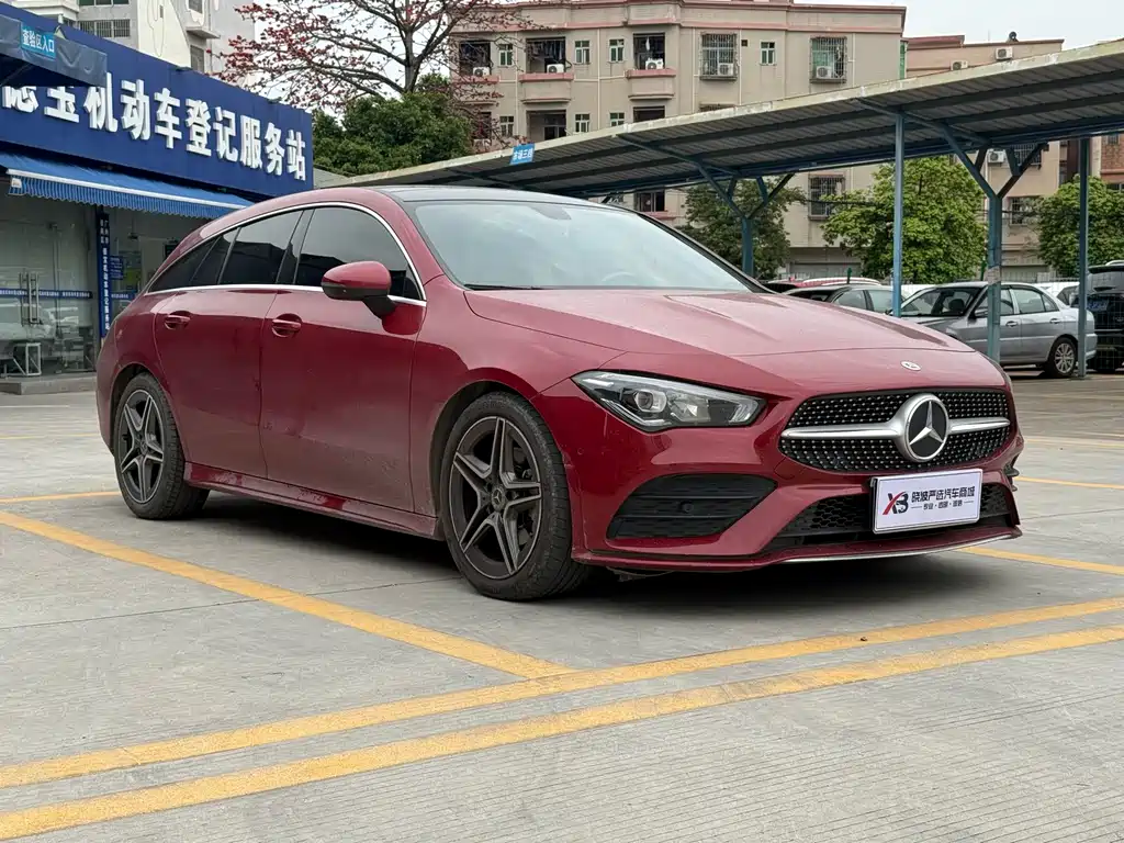 MERCEDES-BENZ CLA